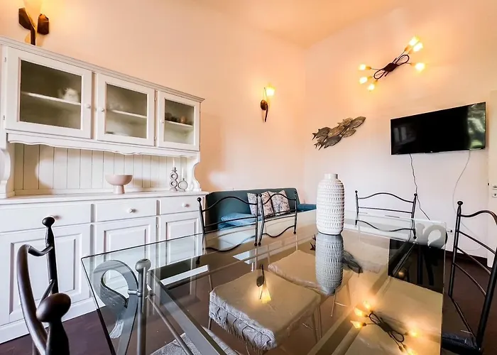 Levante House